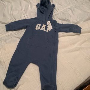Baby GAP winter suit 3 to 6 months Navy NWT